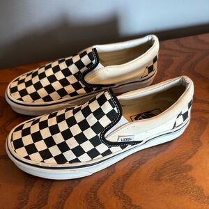 checkered vans size 7 (women’s)